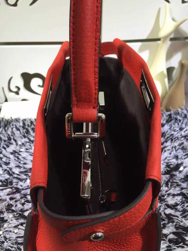 フェンディスーパーコピー フェンディ ★人気 SELLERIA PEEKABOO レギュラーサイズ Red 8BN290Q0JF0N7A